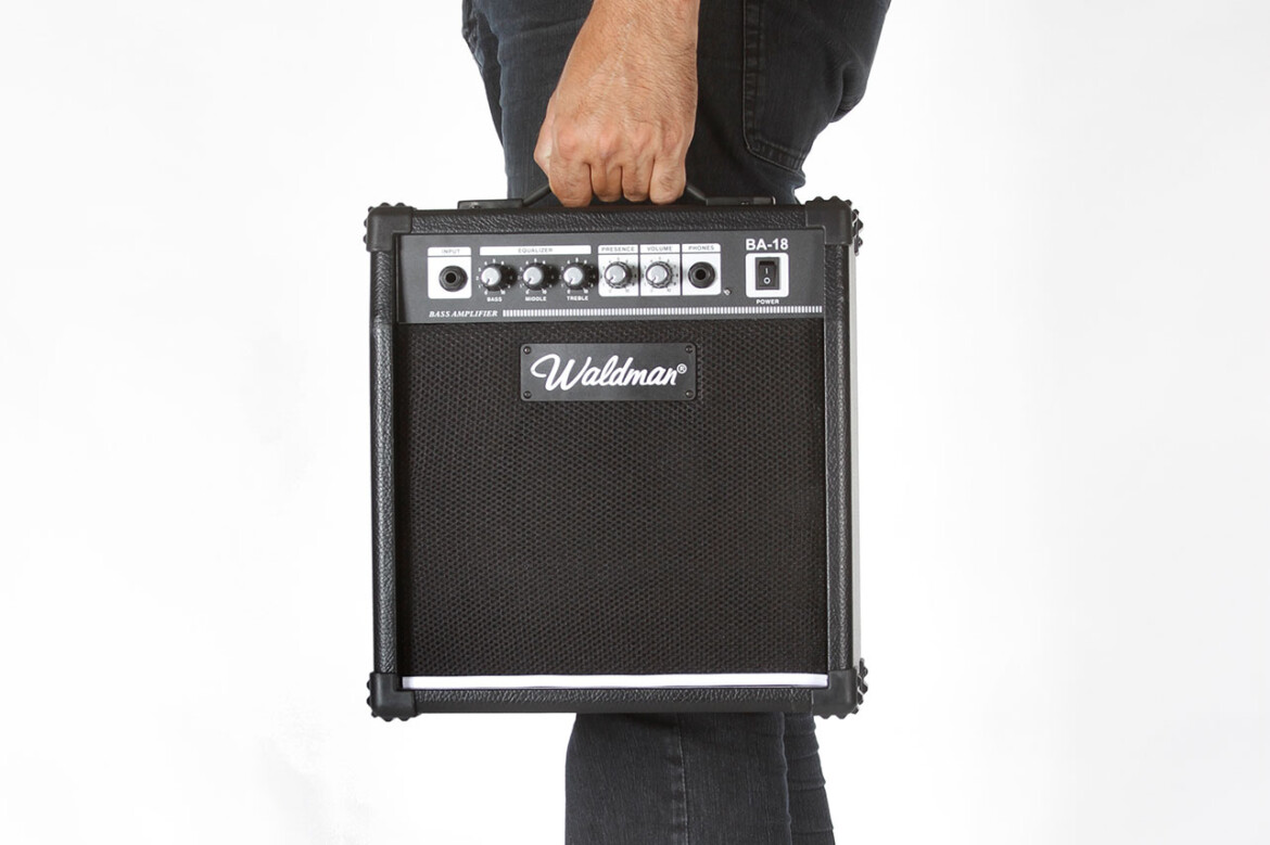 WALDMAN_AMPLIFICADOR_BAIXO_BALANCE_BA_18_HOLDING.jpg