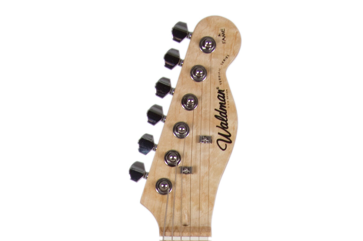 WALDMAN_GUITARRA_SOLIDA_GTE960Q_HEADSET.jpg