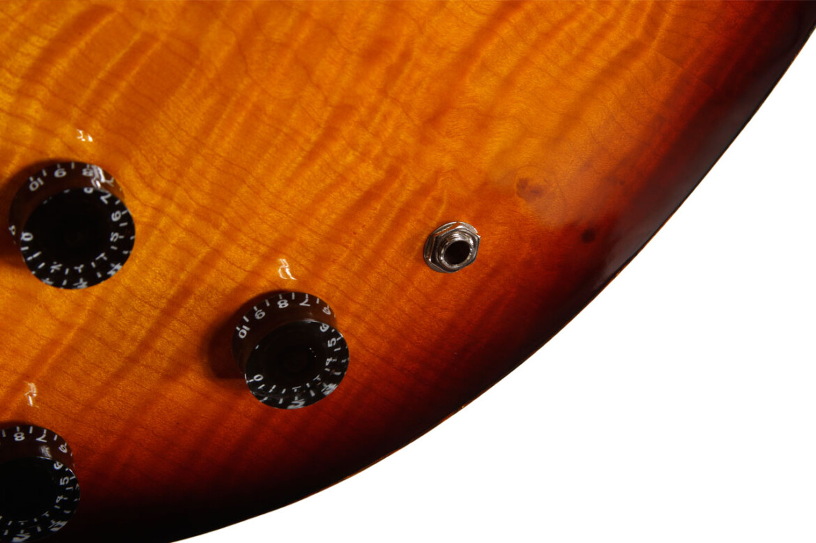 waldman_guitarra_semiacustica_gho250l_detail1.jpg