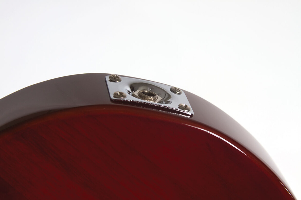 waldman_guitarra_solida_gte750f_detail1.jpg